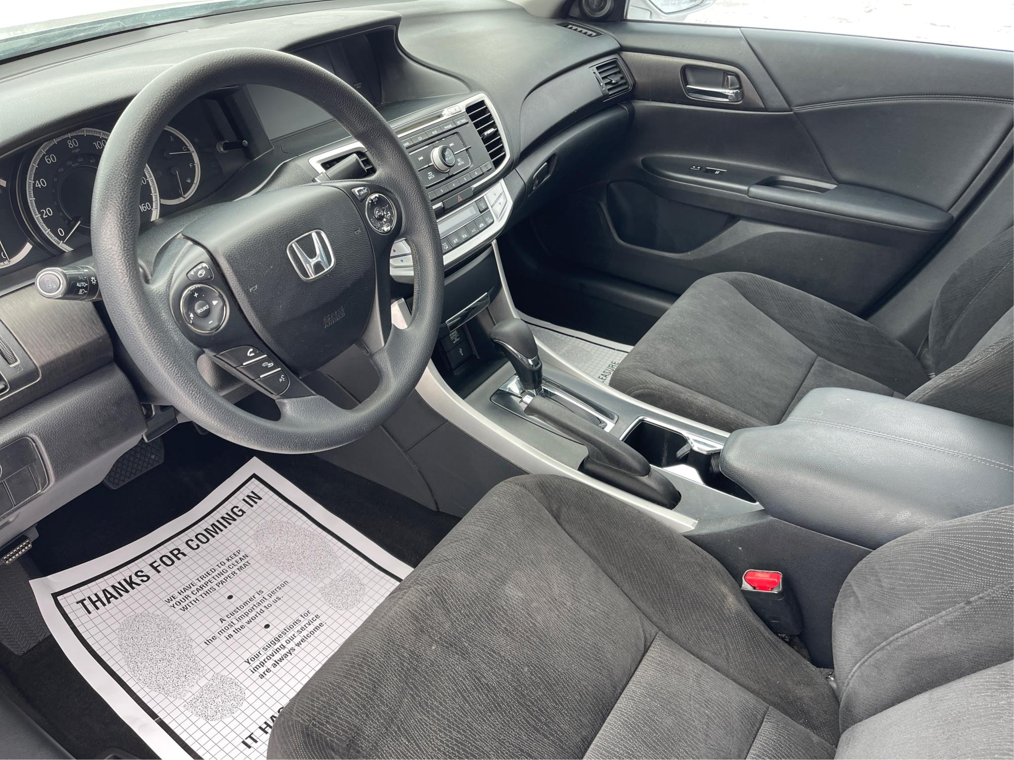 2013 Honda Accord EX Sedan CVT (1HGCR2F72DA) with an 2.4L L4 DOHC 16V engine, Continuously Variable Transmission transmission, located at 1099 N County Rd 25A , Troy, OH, 45373, (937) 908-9800, 40.057079, -84.212883 - 2013 Honda Accord EX Sedan CVT - Photo#8