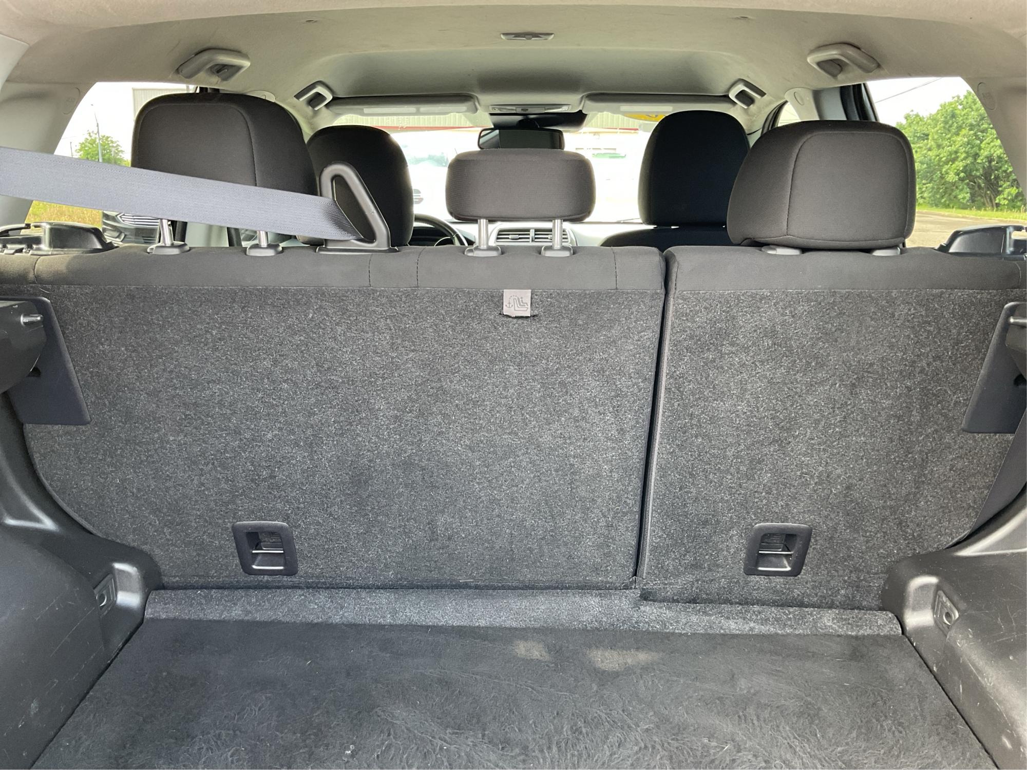 2020 Mitsubishi Outlander Sport 2.0 SE 4WD CVT (JA4AR3AU4LU) with an 2.0L L4 DOHC 16V engine, Continuously Variable Transmission transmission, located at 8750 N County Rd 25A, Piqua, OH, 45356, (937) 908-9800, 40.164391, -84.232513 - Photo#10