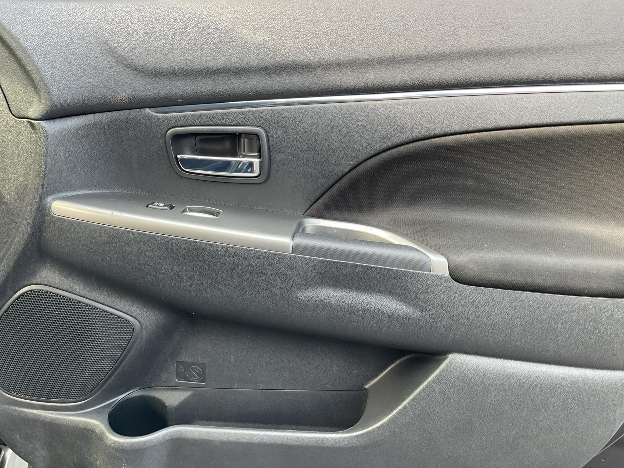 2020 Mitsubishi Outlander Sport 2.0 SE 4WD CVT (JA4AR3AU4LU) with an 2.0L L4 DOHC 16V engine, Continuously Variable Transmission transmission, located at 8750 N County Rd 25A, Piqua, OH, 45356, (937) 908-9800, 40.164391, -84.232513 - Photo#16