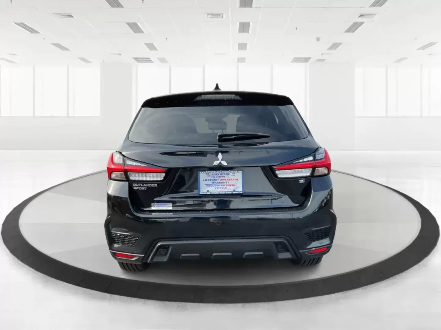 2020 Mitsubishi Outlander Sport 2.0 SE 4WD CVT (JA4AR3AU4LU) with an 2.0L L4 DOHC 16V engine, Continuously Variable Transmission transmission, located at 8750 N County Rd 25A, Piqua, OH, 45356, (937) 908-9800, 40.164391, -84.232513 - 2020 Mitsubishi Outlander Sport 2.0 SE 4WD CVT - Photo#3