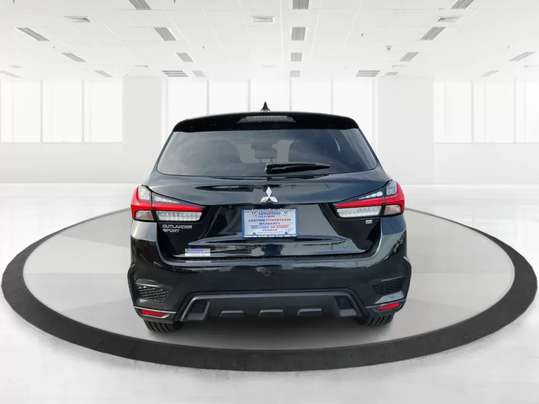 2020 Mitsubishi Outlander Sport 2.0 SE 4WD CVT (JA4AR3AU4LU) with an 2.0L L4 DOHC 16V engine, Continuously Variable Transmission transmission, located at 8750 N County Rd 25A, Piqua, OH, 45356, (937) 908-9800, 40.164391, -84.232513 - Photo#3