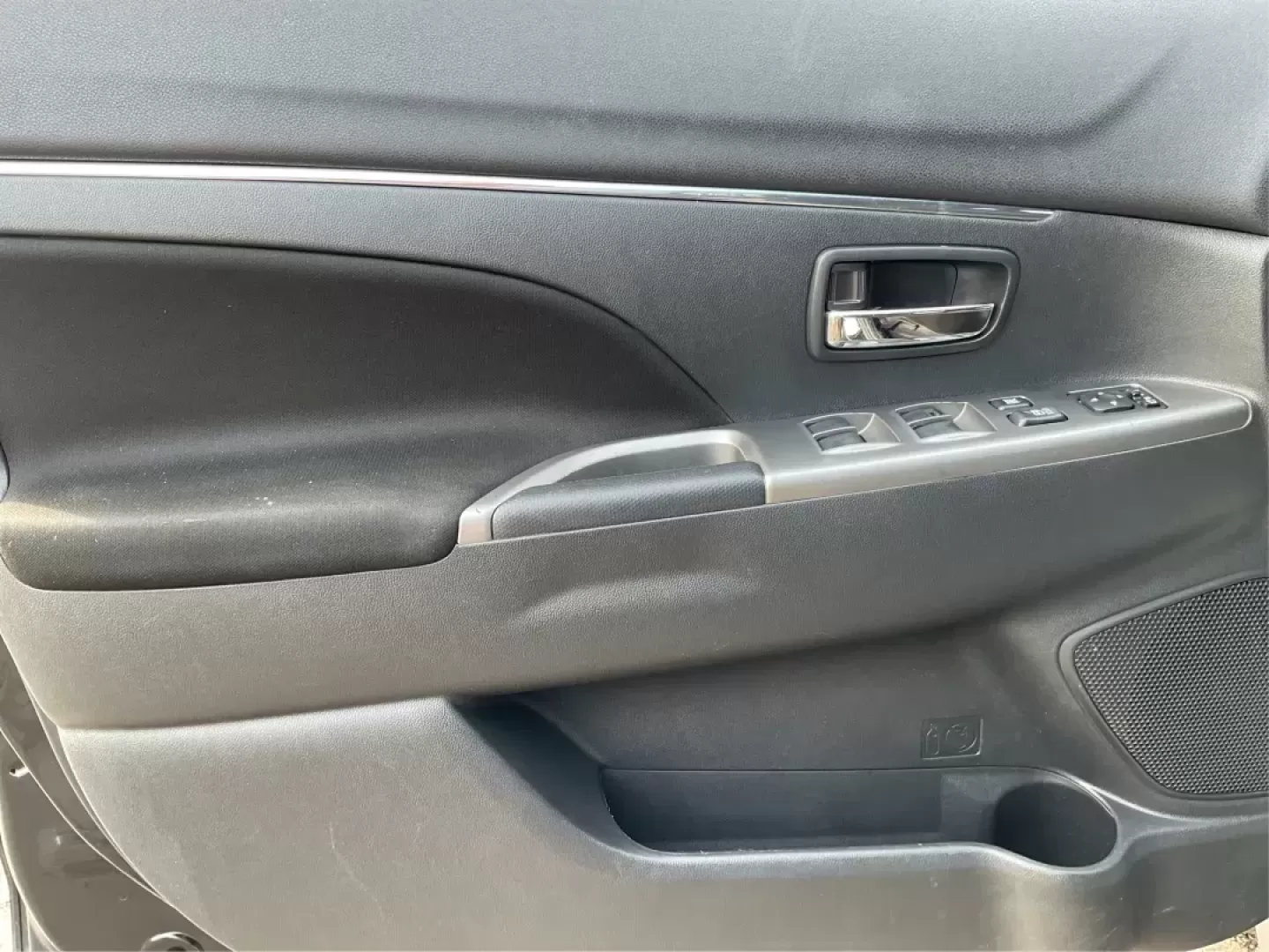 2020 Mitsubishi Outlander Sport 2.0 SE 4WD CVT (JA4AR3AU4LU) with an 2.0L L4 DOHC 16V engine, Continuously Variable Transmission transmission, located at 8750 N County Rd 25A, Piqua, OH, 45356, (937) 908-9800, 40.164391, -84.232513 - 2020 Mitsubishi Outlander Sport 2.0 SE 4WD CVT - Photo#16
