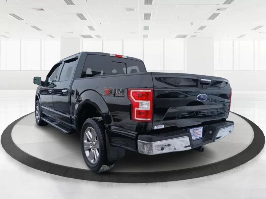 2018 Ford F-150 XLT SuperCrew 5.5-ft. Bed 4WD (1FTEW1E52JF) with an 5.0L V8 OHV 32V engine, 6-Speed Automatic transmission, located at 880 E. National Road, Vandalia, OH, 45377, (937) 908-9800, 39.891918, -84.183594 - One Owner - Photo#4