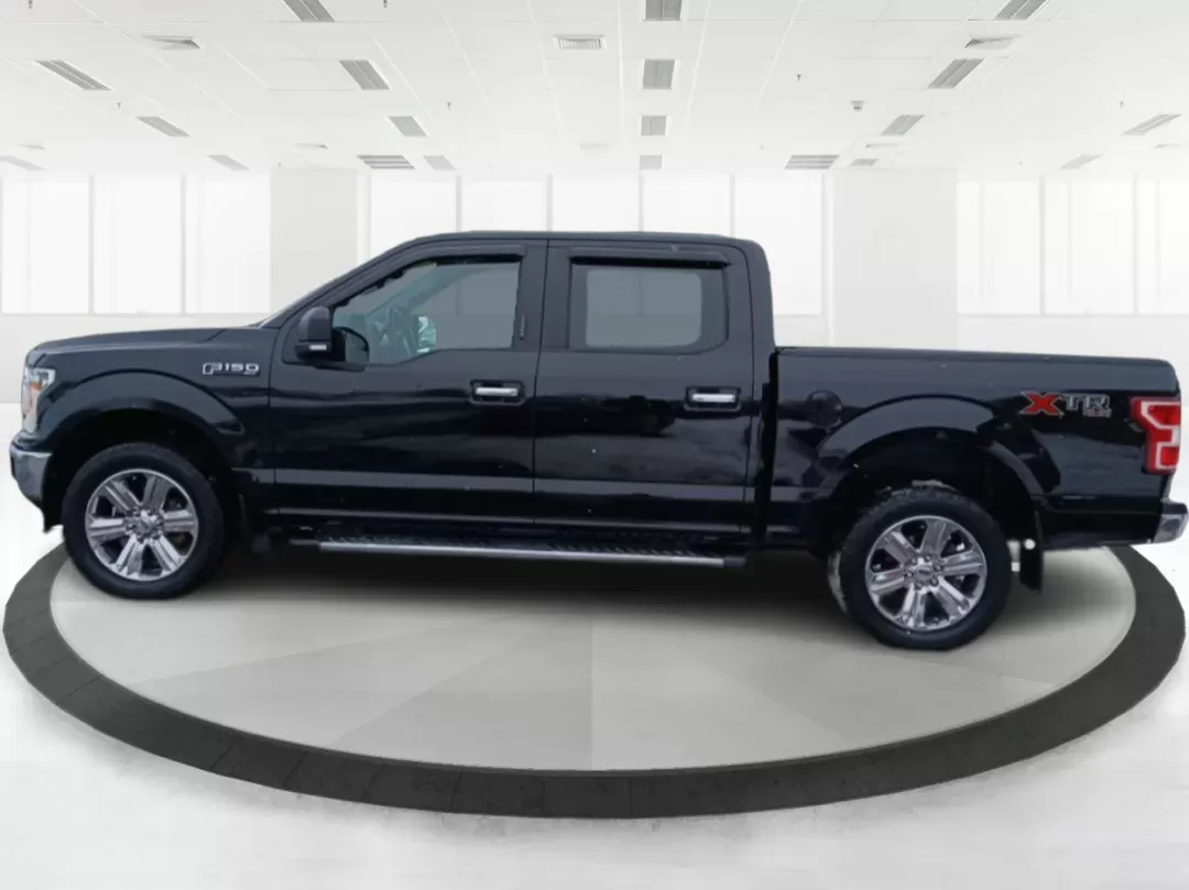2018 Ford F-150 XLT SuperCrew 5.5-ft. Bed 4WD (1FTEW1E52JF) with an 5.0L V8 OHV 32V engine, 6-Speed Automatic transmission, located at 880 E. National Road, Vandalia, OH, 45377, (937) 908-9800, 39.891918, -84.183594 - One Owner - Photo#5