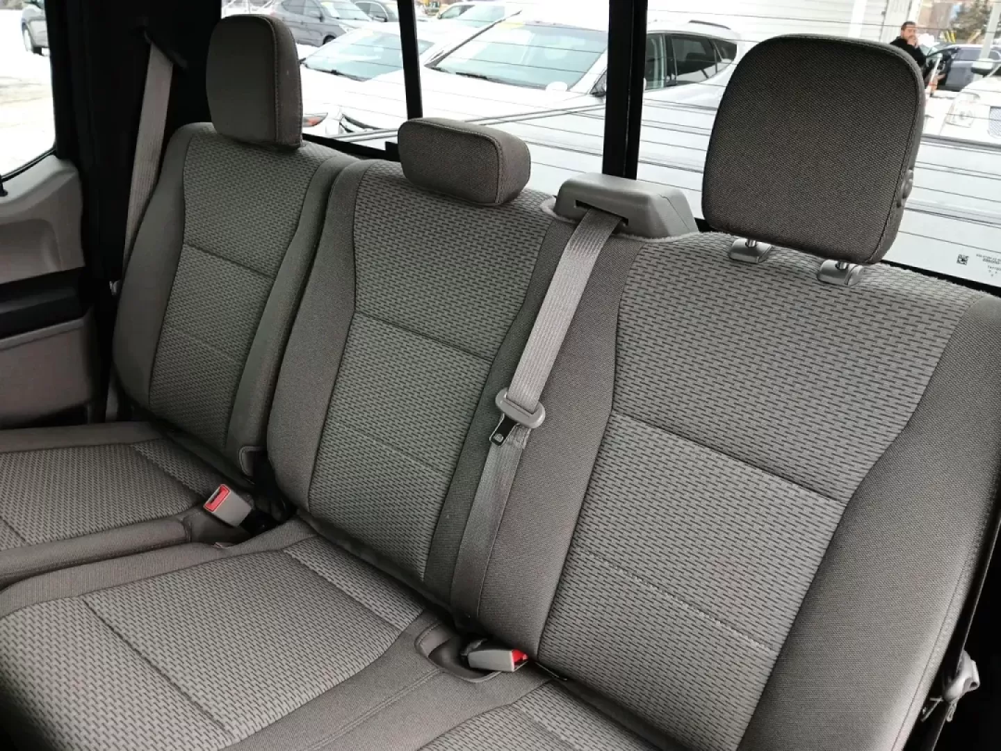 2018 Ford F-150 XLT SuperCrew 5.5-ft. Bed 4WD (1FTEW1E52JF) with an 5.0L V8 OHV 32V engine, 6-Speed Automatic transmission, located at 880 E. National Road, Vandalia, OH, 45377, (937) 908-9800, 39.891918, -84.183594 - Photo#9