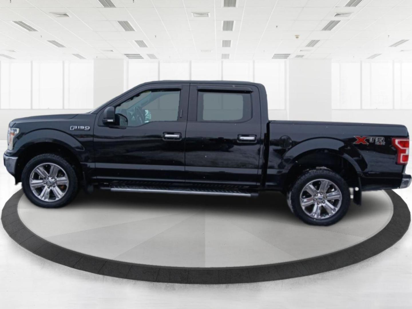 2018 Ford F-150 XLT SuperCrew 5.5-ft. Bed 4WD (1FTEW1E52JF) with an 5.0L V8 OHV 32V engine, 6-Speed Automatic transmission, located at 1184 Kauffman Ave, Fairborn, OH, 45324, (937) 908-9800, 39.807072, -84.030914 - Photo#5