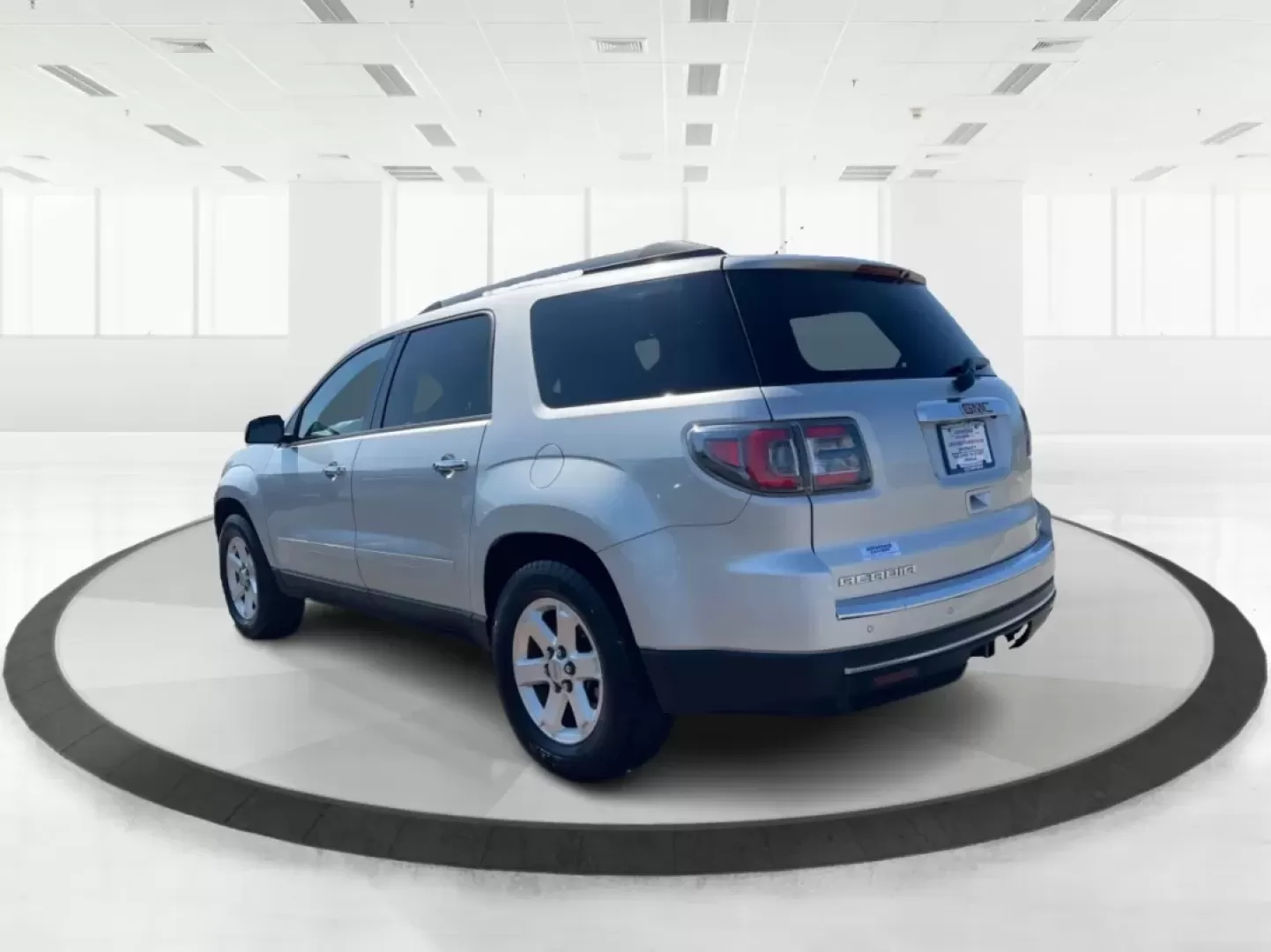 2014 GMC Acadia SLE-2 AWD (1GKKVPKD1EJ) with an 3.6L V6 DOHC 24V engine, 6-Speed Automatic transmission, located at 1099 N County Rd 25A, Troy, OH, 45373, (937) 908-9800, 40.057079, -84.212883 - Photo#4