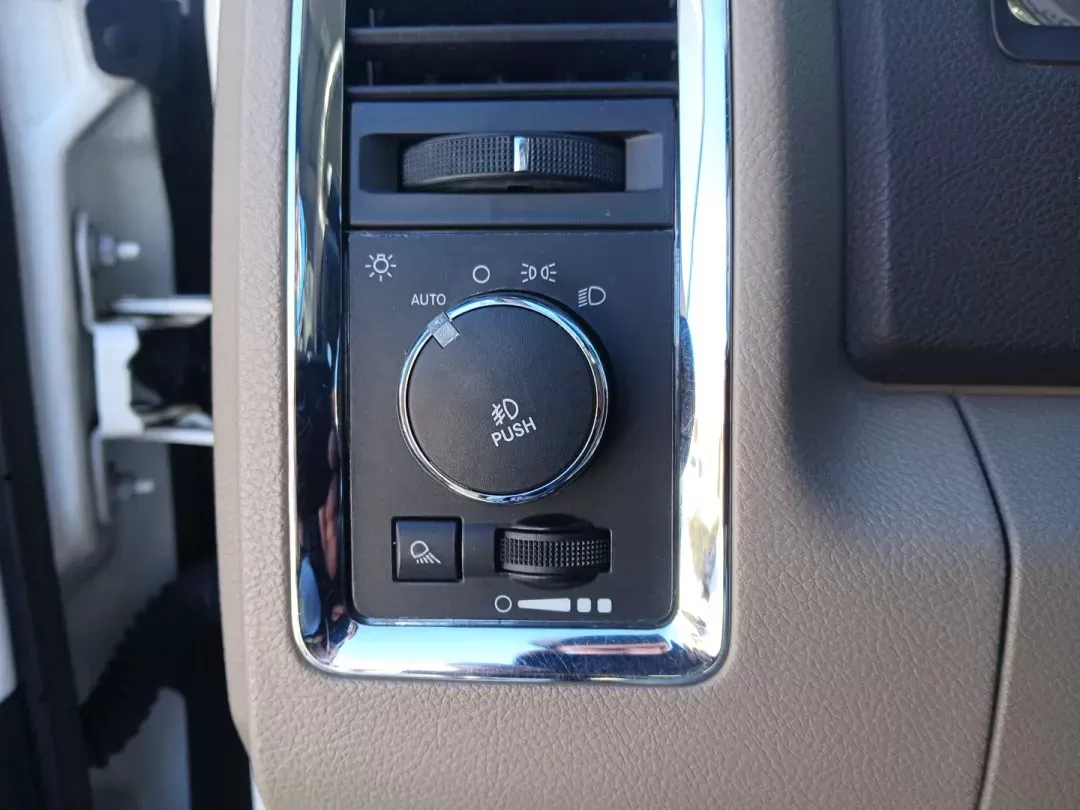 2012 Ram 1500 Laramie Longhorn Edition Crew Cab 4WD (1C6RD7PT8CS) with an 5.7L V8 OHV 16V engine, 6-Speed Automatic transmission, located at 4508 South Dixie Dr, Moraine, OH, 45439, (937) 908-9800, 39.689976, -84.218452 - 2012 Ram 1500 Laramie Longhorn Edition Crew Cab 4WD - Photo#16