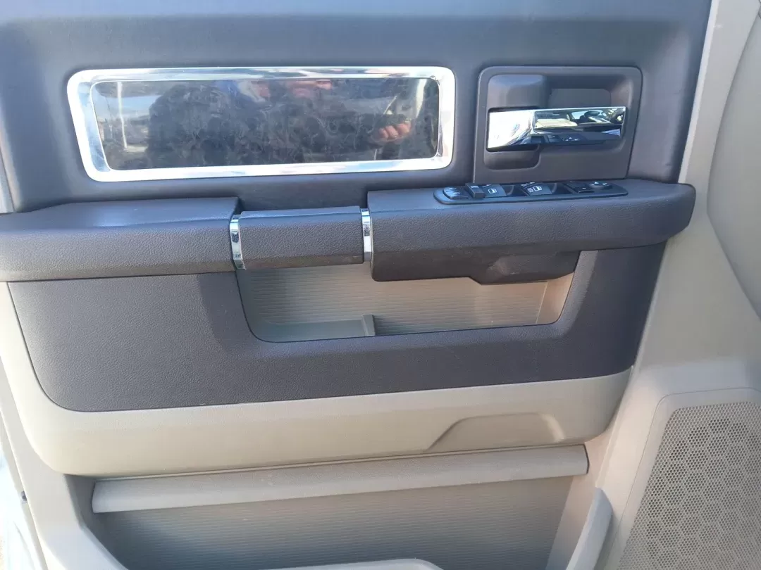 2012 Ram 1500 Laramie Longhorn Edition Crew Cab 4WD (1C6RD7PT8CS) with an 5.7L V8 OHV 16V engine, 6-Speed Automatic transmission, located at 4508 South Dixie Dr, Moraine, OH, 45439, (937) 908-9800, 39.689976, -84.218452 - 2012 Ram 1500 Laramie Longhorn Edition Crew Cab 4WD - Photo#18