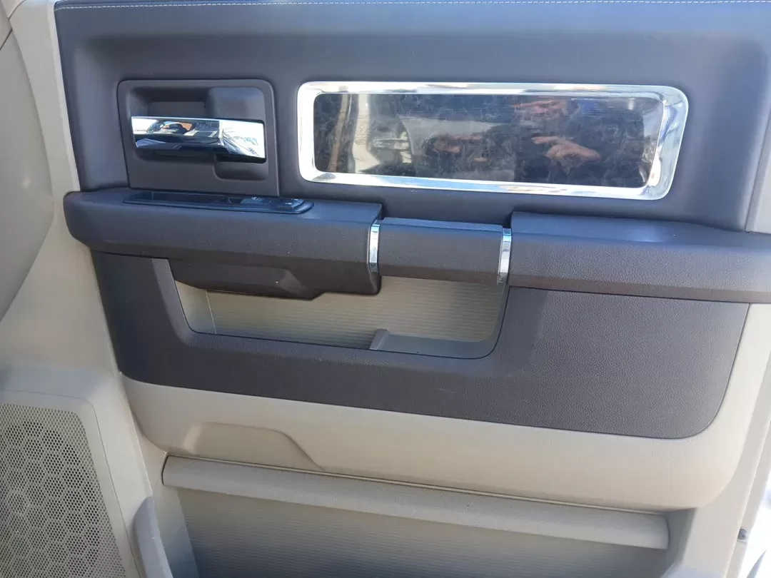 2012 Ram 1500 Laramie Longhorn Edition Crew Cab 4WD (1C6RD7PT8CS) with an 5.7L V8 OHV 16V engine, 6-Speed Automatic transmission, located at 4508 South Dixie Dr, Moraine, OH, 45439, (937) 908-9800, 39.689976, -84.218452 - 2012 Ram 1500 Laramie Longhorn Edition Crew Cab 4WD - Photo#19