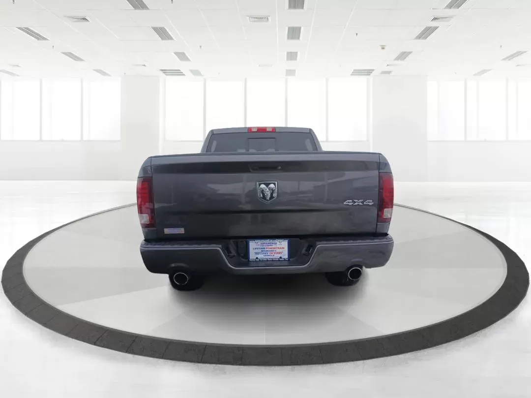 2016 Ram 1500 Sport Crew Cab SWB 4WD (1C6RR7MT8GS) with an 5.7L V8 OHV 16V engine, 8-Speed Automatic transmission, located at 8750 N County Rd 25A, Piqua, OH, 45356, (937) 908-9800, 40.164391, -84.232513 - Photo#3