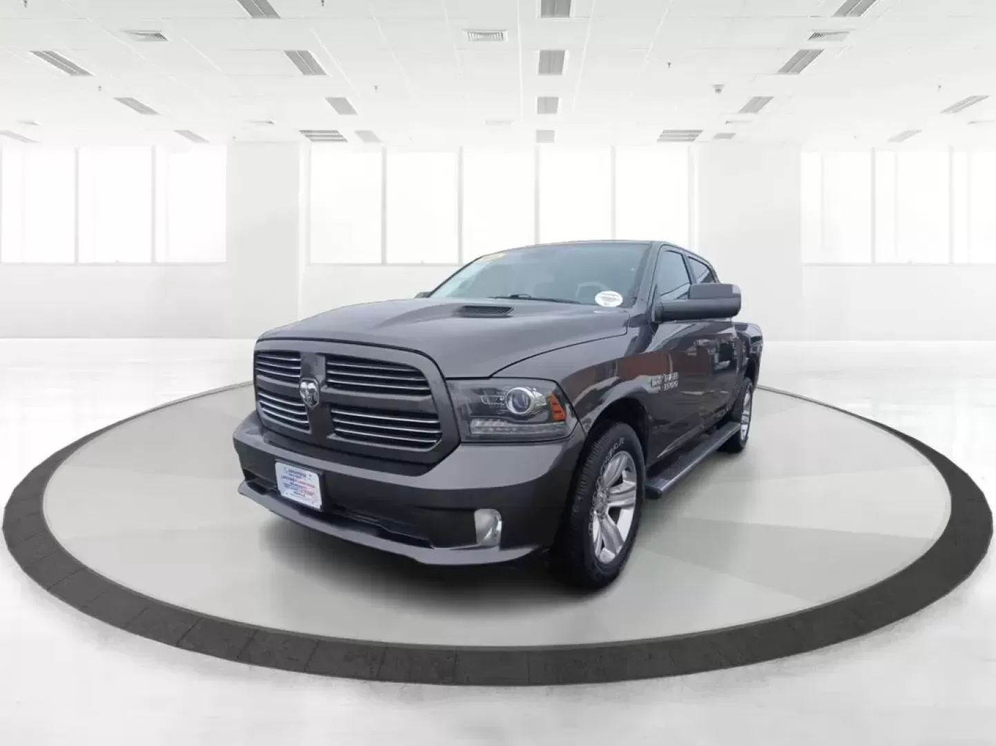 2016 Ram 1500 Sport Crew Cab SWB 4WD (1C6RR7MT8GS) with an 5.7L V8 OHV 16V engine, 8-Speed Automatic transmission, located at 401 Woodman Dr, Riverside, OH, 45431, (937) 908-9800, 39.760899, -84.123421 - 2016 Ram 1500 Sport Crew Cab SWB 4WD - Photo#7