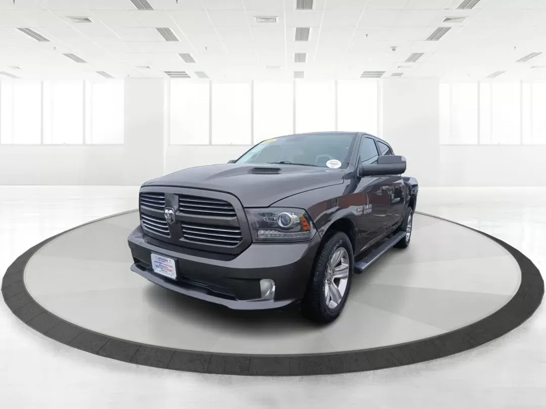 2016 Ram 1500 Sport Crew Cab SWB 4WD (1C6RR7MT8GS) with an 5.7L V8 OHV 16V engine, 8-Speed Automatic transmission, located at 8750 N County Rd 25A, Piqua, OH, 45356, (937) 908-9800, 40.164391, -84.232513 - Photo#7