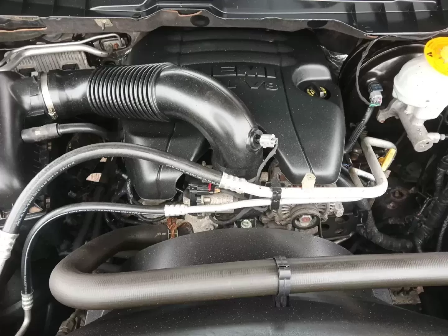 2016 Ram 1500 Sport Crew Cab SWB 4WD (1C6RR7MT8GS) with an 5.7L V8 OHV 16V engine, 8-Speed Automatic transmission, located at 401 Woodman Dr, Riverside, OH, 45431, (937) 908-9800, 39.760899, -84.123421 - 2016 Ram 1500 Sport Crew Cab SWB 4WD - Photo#10