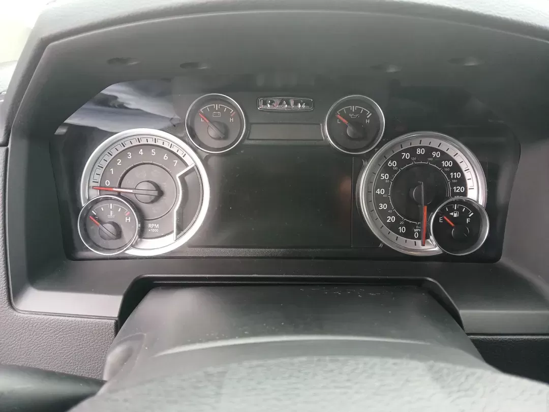 2016 Ram 1500 Sport Crew Cab SWB 4WD (1C6RR7MT8GS) with an 5.7L V8 OHV 16V engine, 8-Speed Automatic transmission, located at 8750 N County Rd 25A, Piqua, OH, 45356, (937) 908-9800, 40.164391, -84.232513 - Photo#13