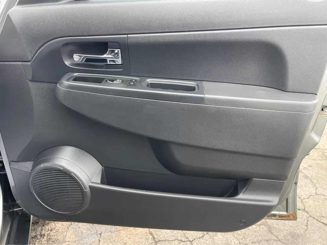 2012 Jeep Liberty Sport 4WD (1C4PJMAK8CW) with an 3.7L V6 SOHC 12V engine, 4-Speed Automatic transmission, located at 1099 N County Rd 25A , Troy, OH, 45373, (937) 908-9800, 40.057079, -84.212883 - 2012 Jeep Liberty Sport 4WD - Photo#20