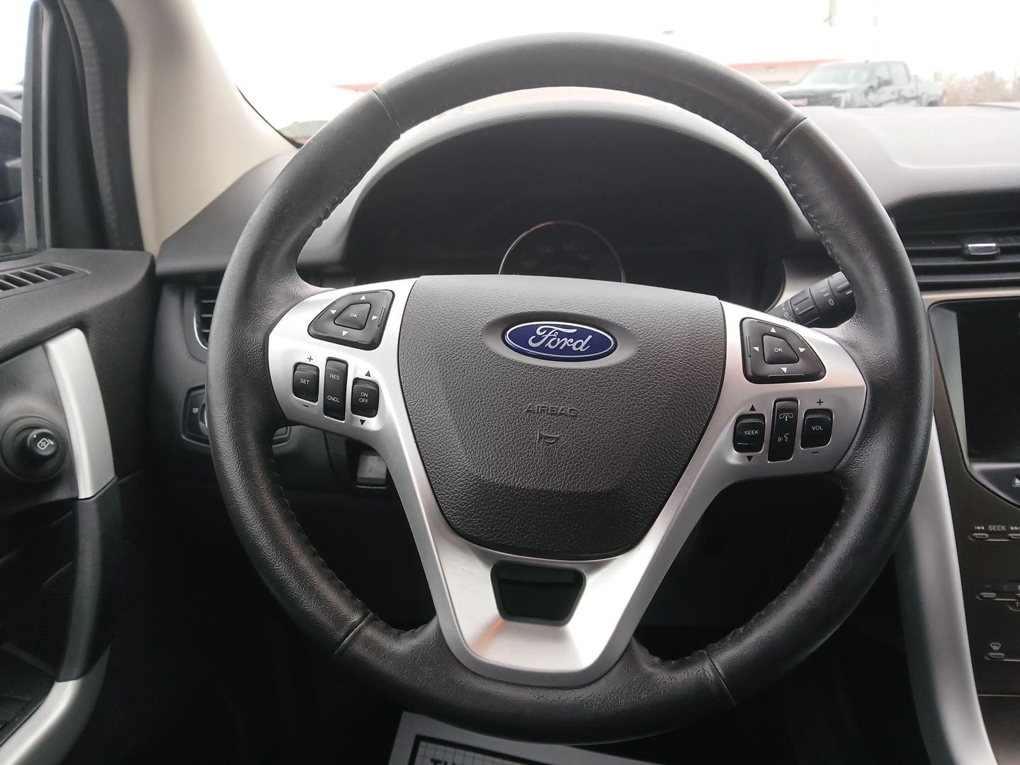 2014 Ford Edge SEL FWD (2FMDK3JC1EB) with an 3.5L V6 DOHC 24V engine, 6-Speed Automatic transmission, located at 1951 S Dayton Lakeview Rd., New Carlisle, OH, 45344, (937) 908-9800, 39.890999, -84.050255 - 2014 Ford Edge SEL FWD - Photo#15