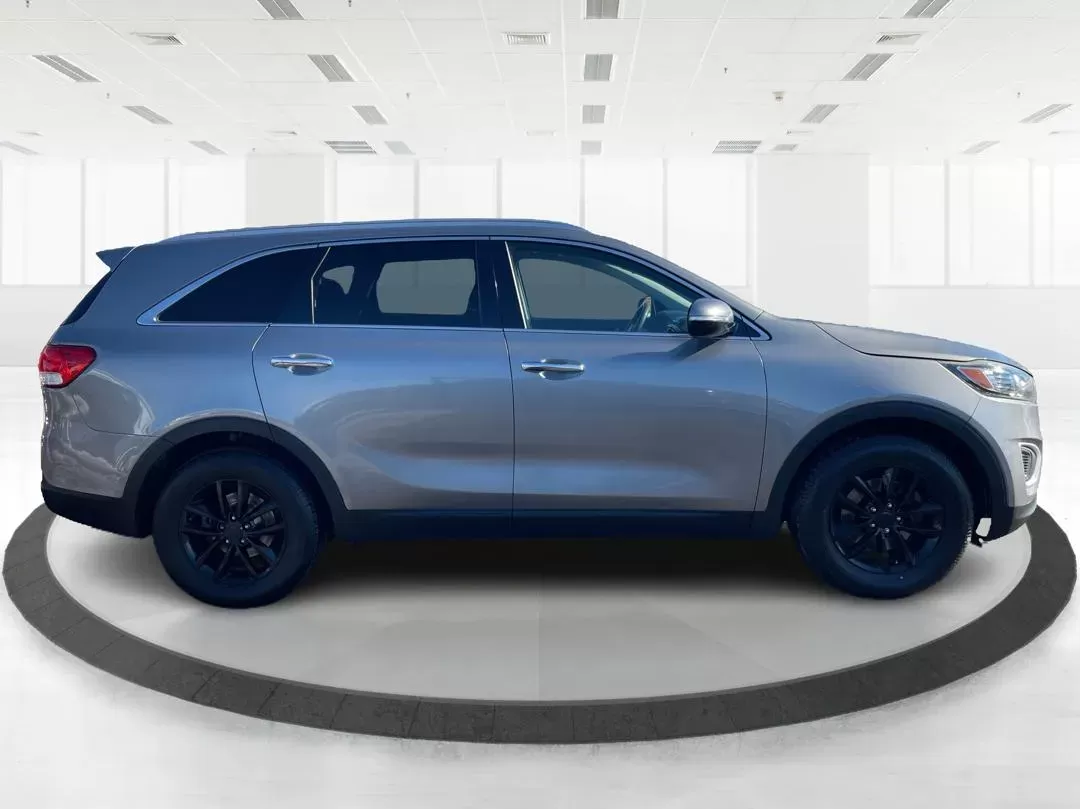 photo of 2016 Kia Sorento LX V6 2WD