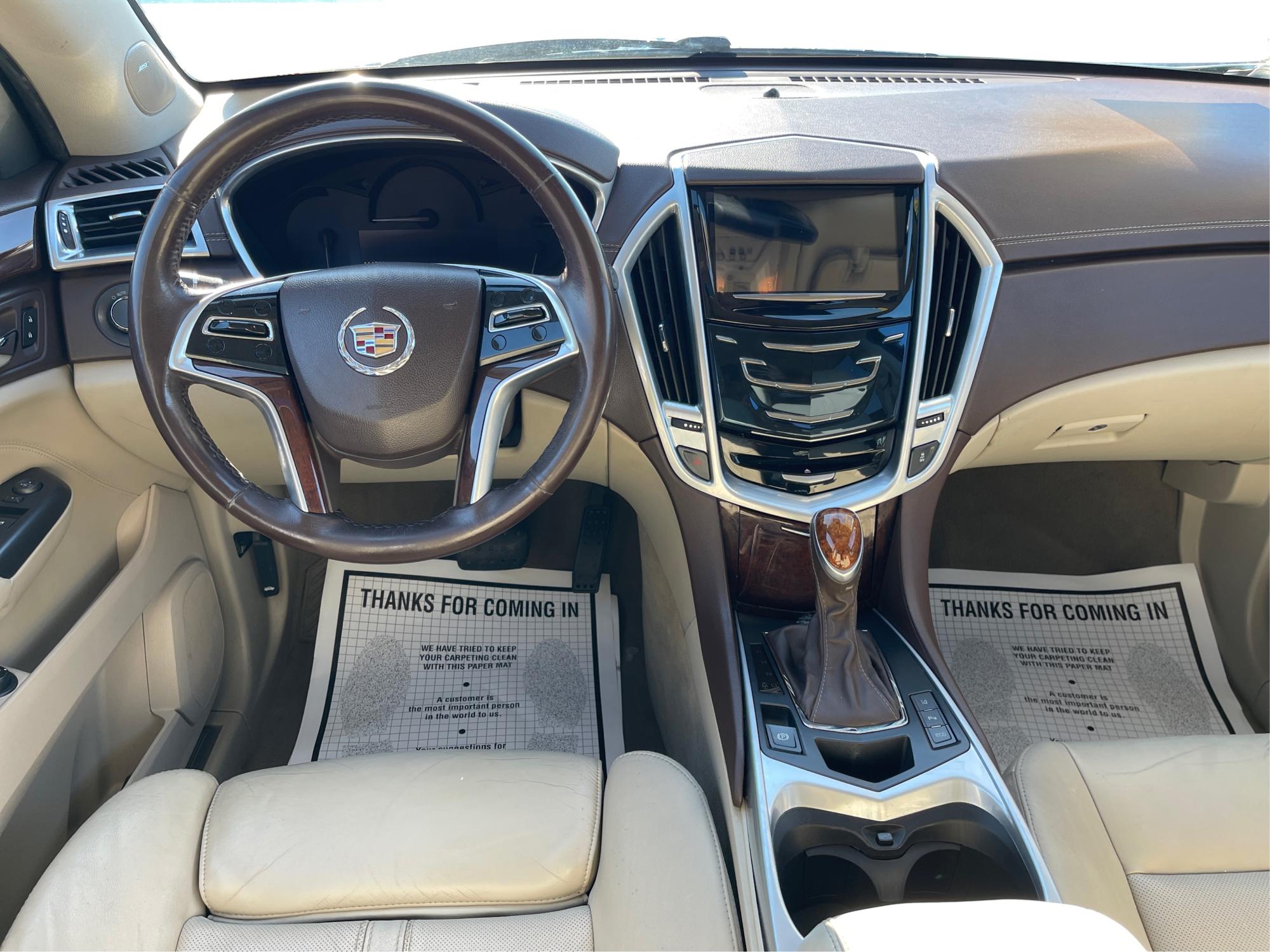 2013 Cadillac SRX AWD Luxury Collection (3GYFNGE32DS) with an 3.6L V6 DOHC 24V FFV engine, 6-Speed Automatic transmission, located at 1184 Kauffman Ave, Fairborn, OH, 45324, (937) 908-9800, 39.807072, -84.030914 - 2013 Cadillac SRX AWD Luxury Collection - Photo#18