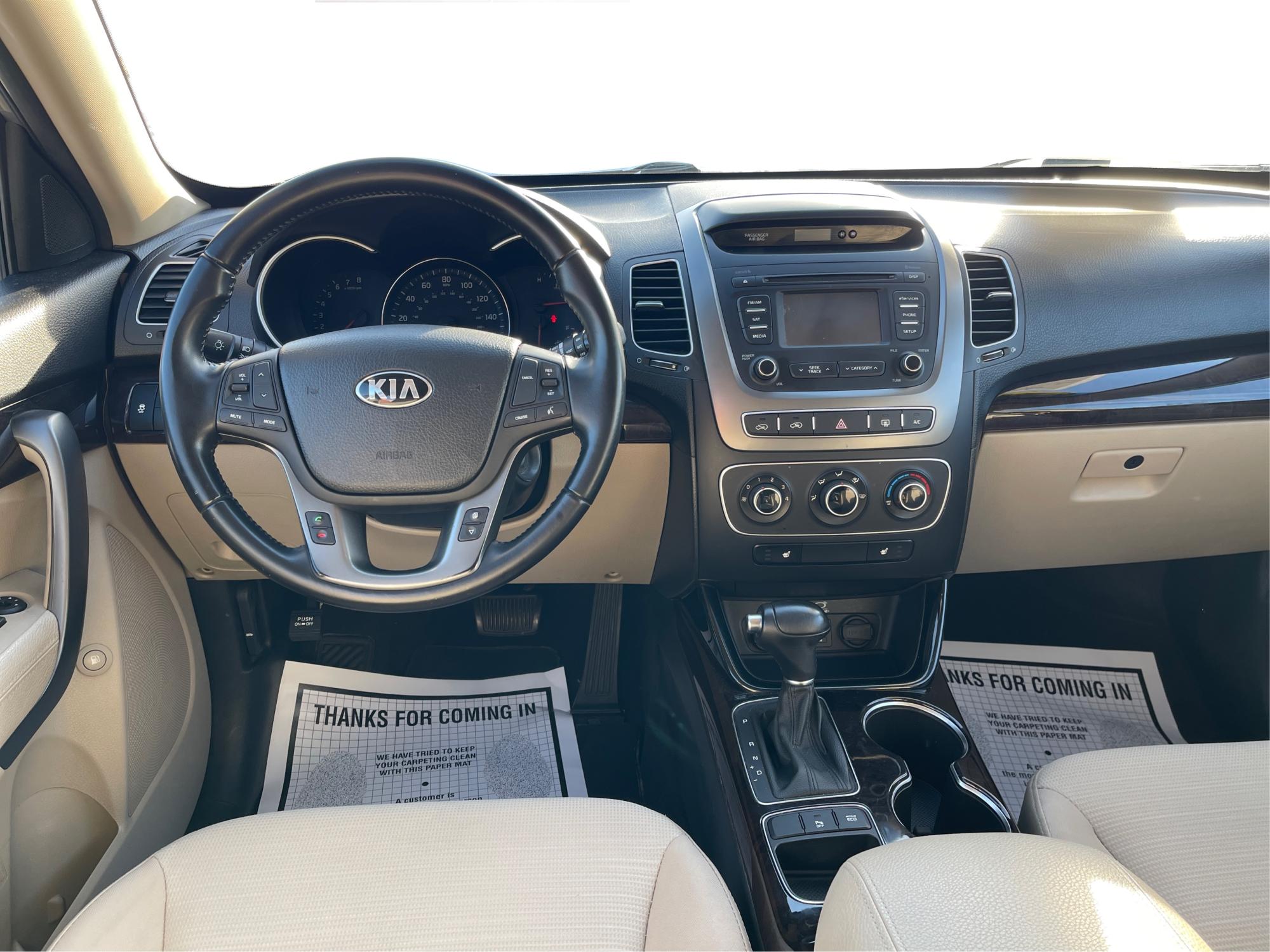 2015 Kia Sorento LX 2WD (5XYKT4A64FG) with an 2.4L L4 DOHC 16V engine, 6-Speed Automatic transmission, located at 401 Woodman Dr, Riverside, OH, 45431, (937) 908-9800, 39.760899, -84.123421 - 2015 Kia Sorento LX 2WD - Photo#19