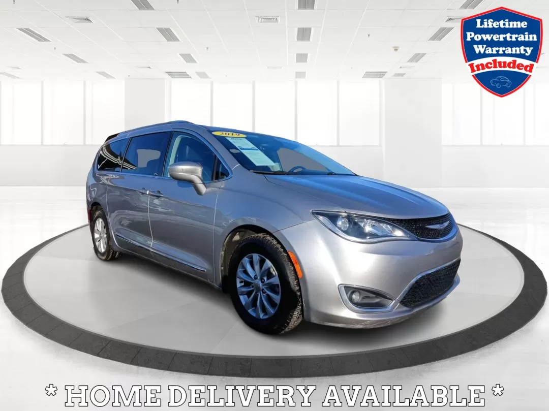 photo of 2019 Chrysler Pacifica Touring-L