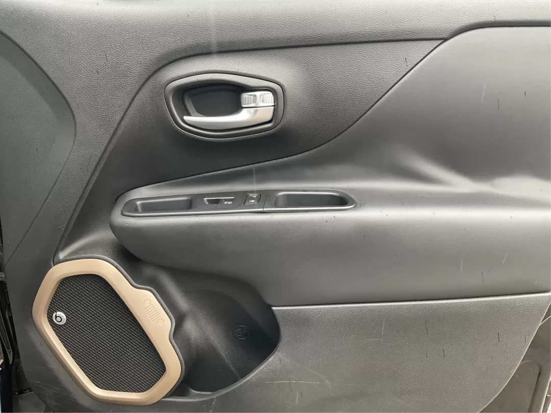 2016 Jeep Renegade Limited (ZACCJADT7GP) with an Tigershark MultiAir 2.4L I-4 variable valve contro engine, located at 880 E. National Road, Vandalia, OH, 45377, (937) 908-9800, 39.891918, -84.183594 - Photo#19