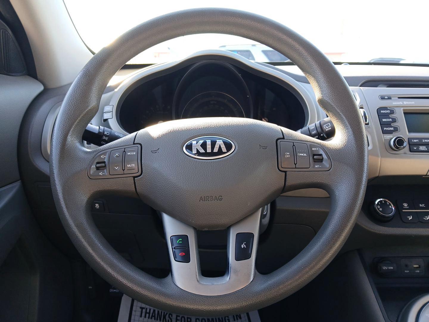 2015 Kia Sportage LX AWD (KNDPBCAC0F7) with an 2.4L V6 DOHC 24V engine, 6-Speed Automatic transmission, located at 401 Woodman Dr, Riverside, OH, 45431, (937) 908-9800, 39.760899, -84.123421 - Photo#15