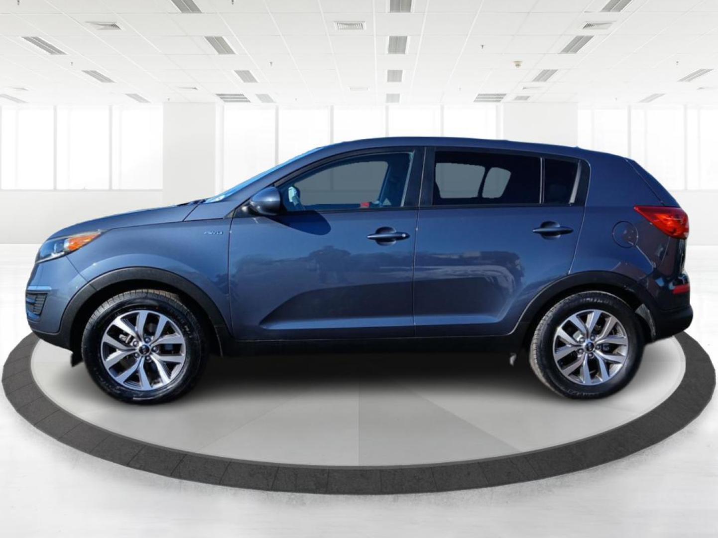 2015 Kia Sportage LX AWD (KNDPBCAC0F7) with an 2.4L V6 DOHC 24V engine, 6-Speed Automatic transmission, located at 401 Woodman Dr, Riverside, OH, 45431, (937) 908-9800, 39.760899, -84.123421 - Photo#5
