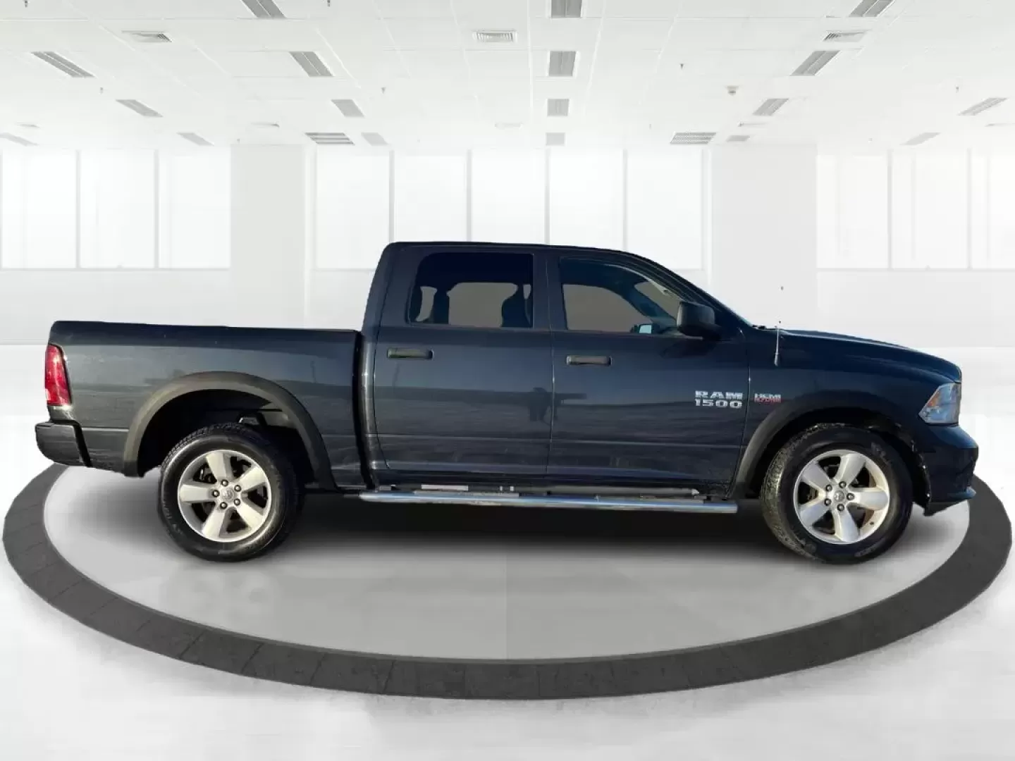 2014 Ram 1500 Tradesman Crew Cab SWB 4WD (3C6RR7KT8EG) with an 5.7L V8 OHV 16V engine, 8-Speed Automatic transmission, located at 1184 Kauffman Ave, Fairborn, OH, 45324, (937) 908-9800, 39.807072, -84.030914 - 2014 Ram 1500 Tradesman Crew Cab SWB 4WD - Photo#1