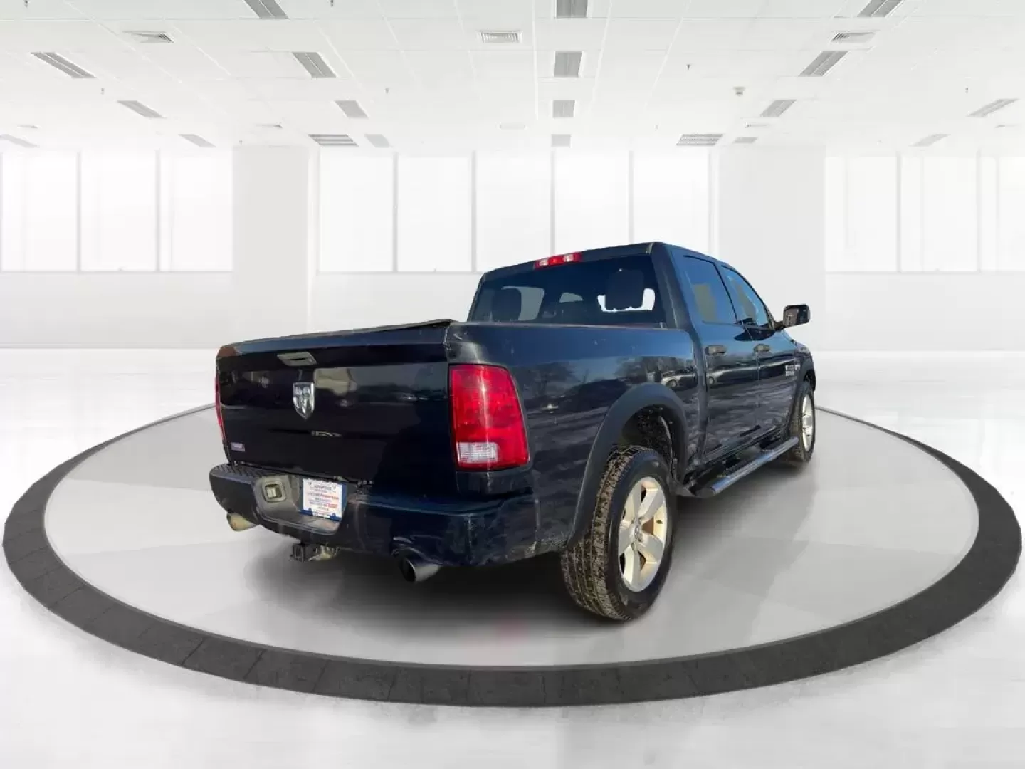 2014 Ram 1500 Tradesman Crew Cab SWB 4WD (3C6RR7KT8EG) with an 5.7L V8 OHV 16V engine, 8-Speed Automatic transmission, located at 1184 Kauffman Ave, Fairborn, OH, 45324, (937) 908-9800, 39.807072, -84.030914 - 2014 Ram 1500 Tradesman Crew Cab SWB 4WD - Photo#2
