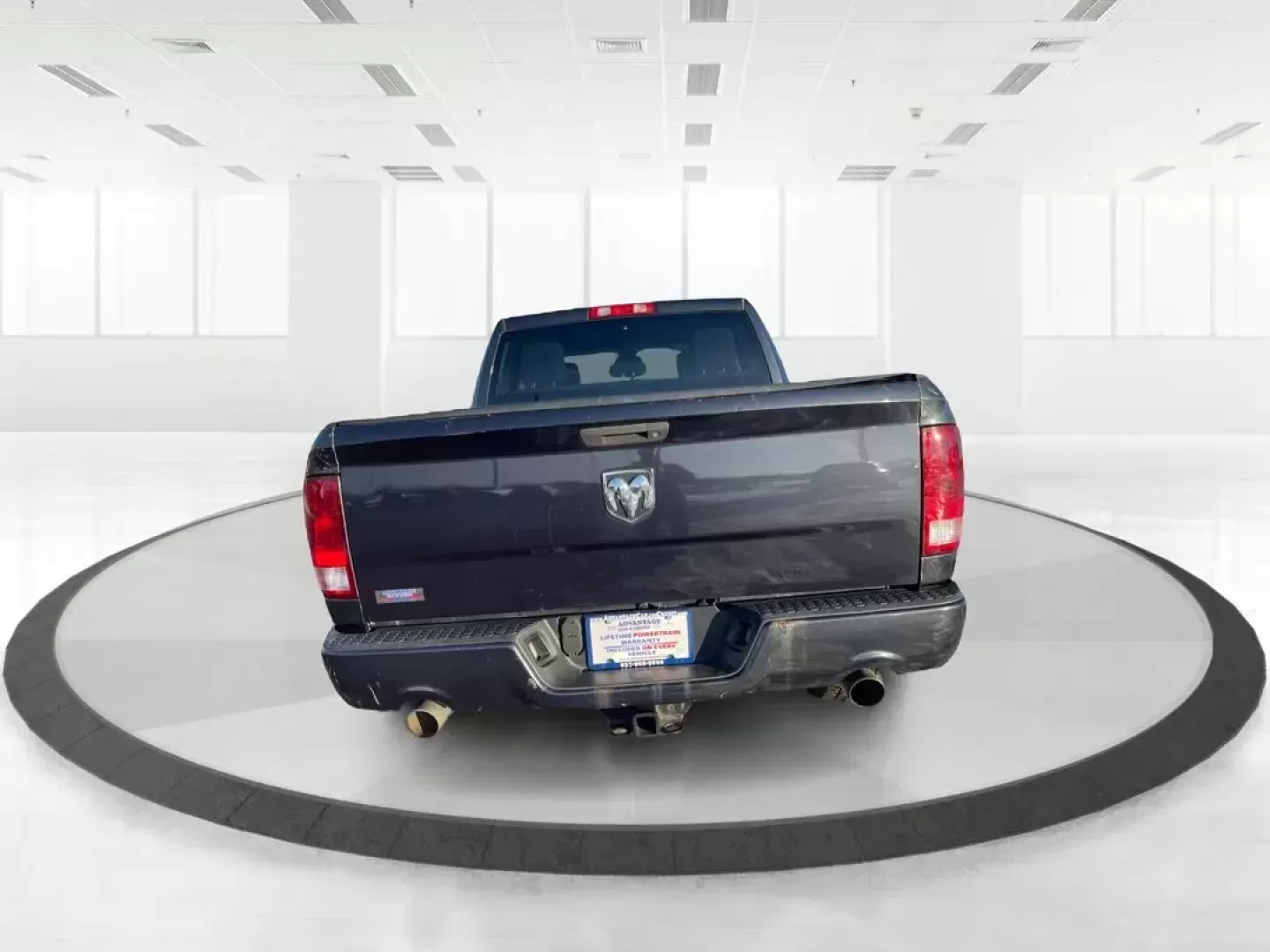 2014 Ram 1500 Tradesman Crew Cab SWB 4WD (3C6RR7KT8EG) with an 5.7L V8 OHV 16V engine, 8-Speed Automatic transmission, located at 1184 Kauffman Ave, Fairborn, OH, 45324, (937) 908-9800, 39.807072, -84.030914 - 2014 Ram 1500 Tradesman Crew Cab SWB 4WD - Photo#3