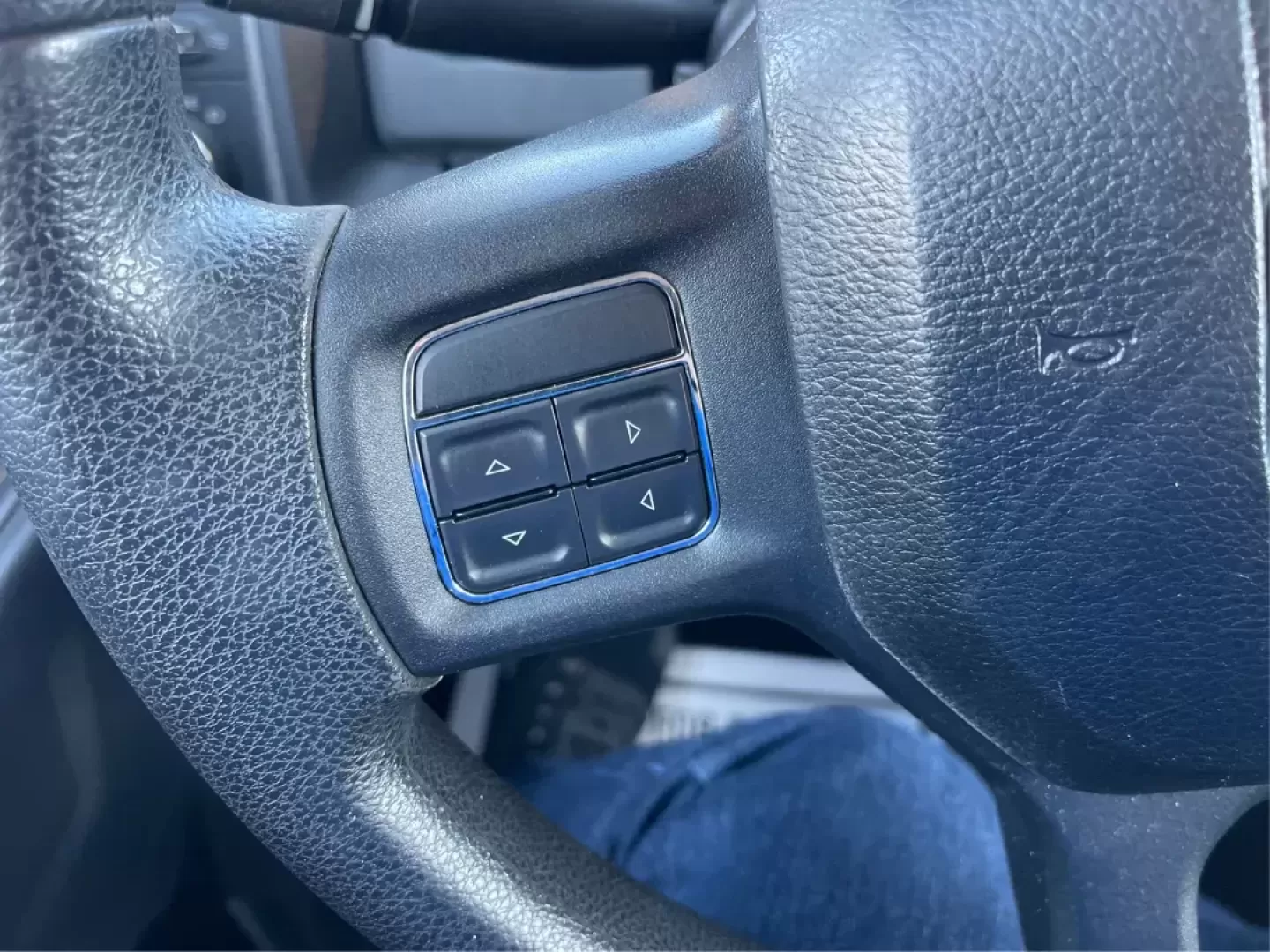 2014 Ram 1500 Tradesman Crew Cab SWB 4WD (3C6RR7KT8EG) with an 5.7L V8 OHV 16V engine, 8-Speed Automatic transmission, located at 1184 Kauffman Ave, Fairborn, OH, 45324, (937) 908-9800, 39.807072, -84.030914 - 2014 Ram 1500 Tradesman Crew Cab SWB 4WD - Photo#14