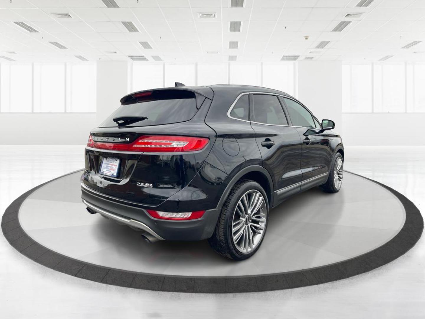 2016 Lincoln Mkc Reserve (5LMTJ3DH5GU) with an Other engine, located at 1230 East Main St, Xenia, OH, 45385, (937) 908-9800, 39.688026, -83.910172 - 2016 Lincoln Mkc Reserve - Photo#2