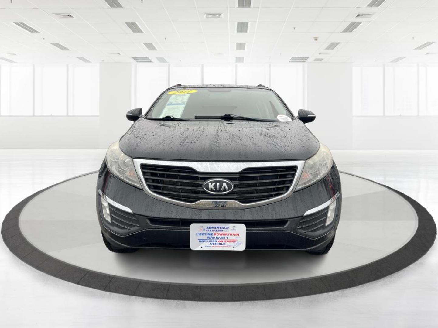 2011 Kia Sportage EX AWD (KNDPCCA29B7) with an 2.4L V6 DOHC 24V engine, 6-Speed Automatic transmission, located at 1184 Kauffman Ave, Fairborn, OH, 45324, (937) 908-9800, 39.807072, -84.030914 - Photo#6