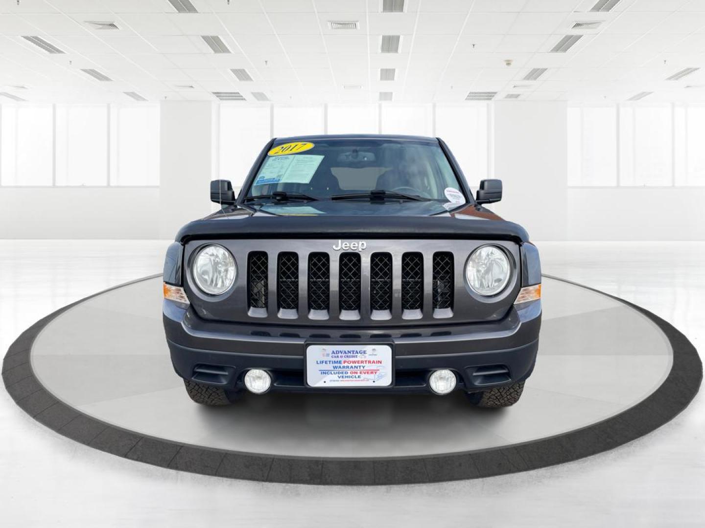 2017 Jeep Patriot Latitude 4WD (1C4NJRFB3HD) with an 2.4L L4 DOHC 16V engine, located at 1184 Kauffman Ave, Fairborn, OH, 45324, (937) 908-9800, 39.807072, -84.030914 - One Owner - Photo#6