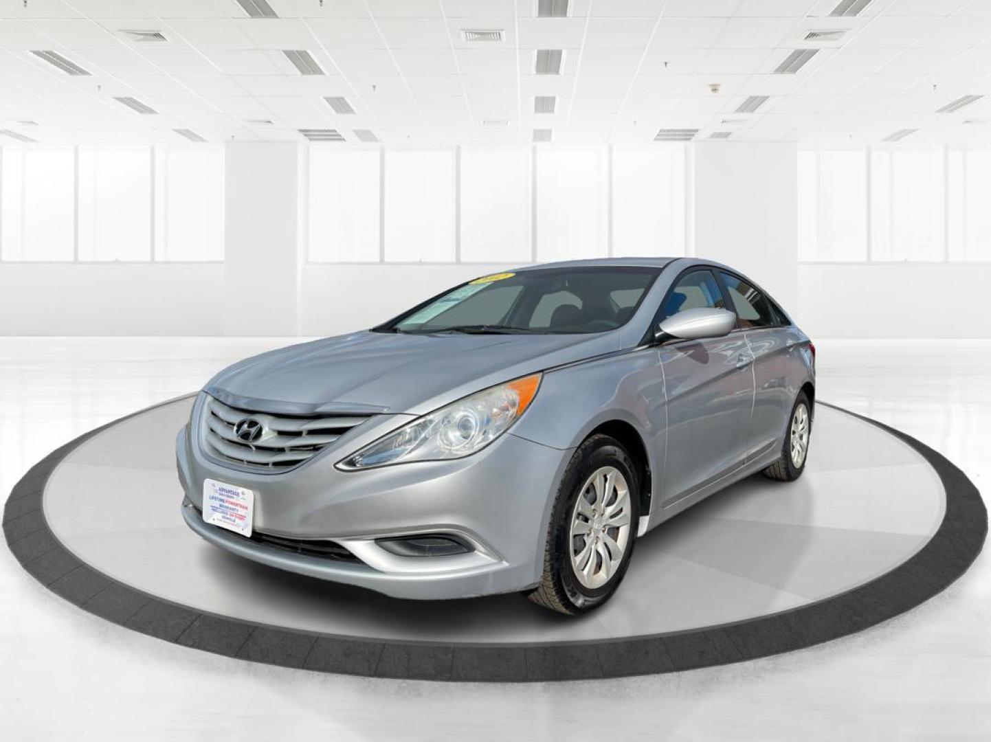 2012 Hyundai Sonata GLS Auto (5NPEB4AC0CH) with an 2.4L L4 DOHC 16V engine, 6-Speed Automatic transmission, located at 4508 South Dixie Dr, Moraine, OH, 45439, (937) 908-9800, 39.689976, -84.218452 - Photo#7