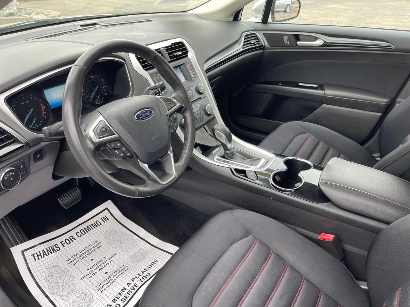 2015 Ford Fusion SE (3FA6P0H99FR) with an 2.0L L4 DOHC 16V engine, 6-Speed Automatic transmission, located at 880 E. National Road, Vandalia, OH, 45377, (937) 908-9800, 39.891918, -84.183594 - 2015 Ford Fusion SE - Photo#8