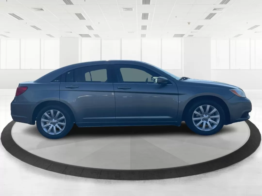 2012 Chrysler 200 Touring (1C3CCBBG5CN) with an 2.4L I-4 DOHC engine, located at 4508 South Dixie Dr, Moraine, OH, 45439, (937) 908-9800, 39.689976, -84.218452 - Photo#1