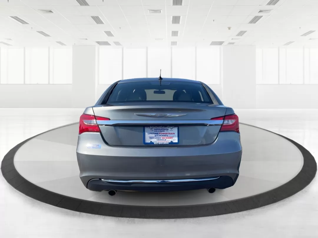 2012 Chrysler 200 Touring (1C3CCBBG5CN) with an 2.4L I-4 DOHC engine, located at 4508 South Dixie Dr, Moraine, OH, 45439, (937) 908-9800, 39.689976, -84.218452 - Photo#3