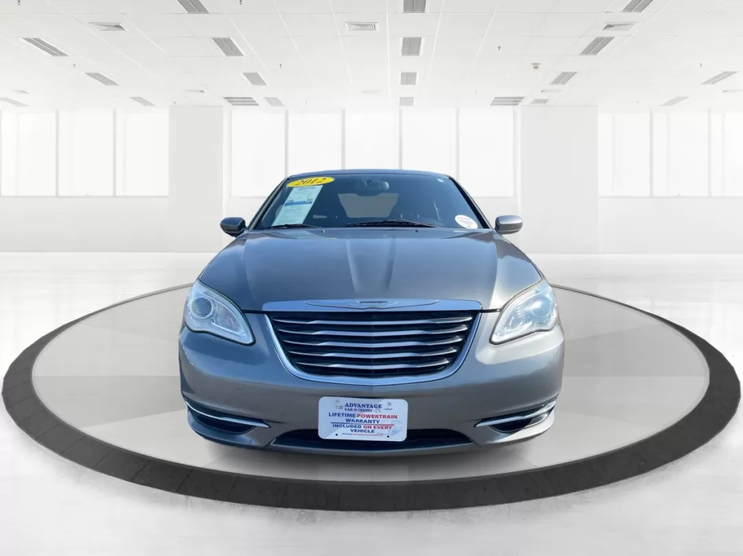 2012 Chrysler 200 Touring (1C3CCBBG5CN) with an 2.4L I-4 DOHC engine, located at 4508 South Dixie Dr, Moraine, OH, 45439, (937) 908-9800, 39.689976, -84.218452 - Photo#7