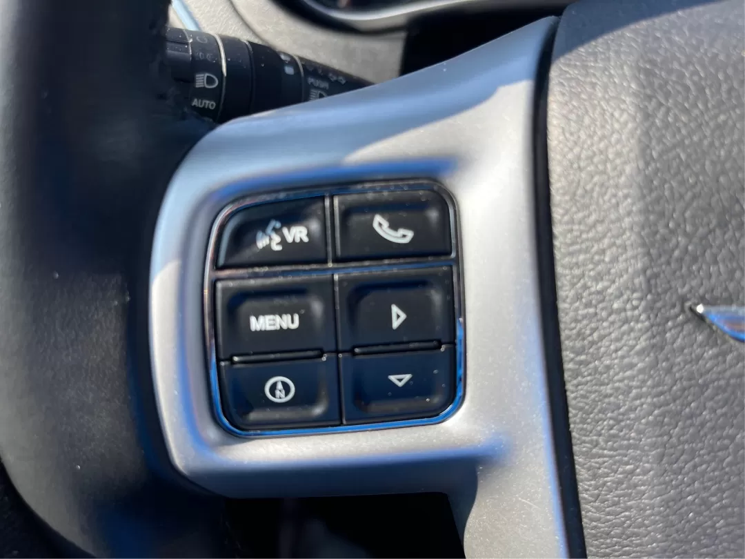 2012 Chrysler 200 Touring (1C3CCBBG5CN) with an 2.4L I-4 DOHC engine, located at 4508 South Dixie Dr, Moraine, OH, 45439, (937) 908-9800, 39.689976, -84.218452 - Photo#15