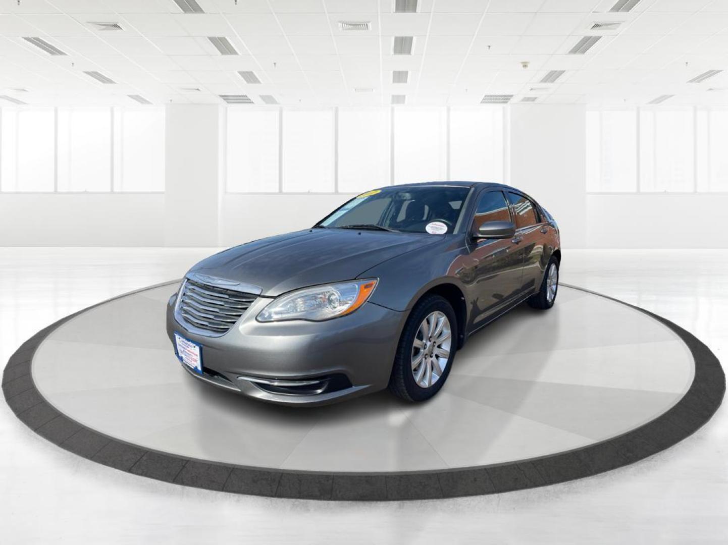 2012 Chrysler 200 Touring (1C3CCBBG5CN) with an Other engine, located at 1230 East Main St, Xenia, OH, 45385, (937) 908-9800, 39.688026, -83.910172 - 2012 Chrysler 200 Touring - Photo#7