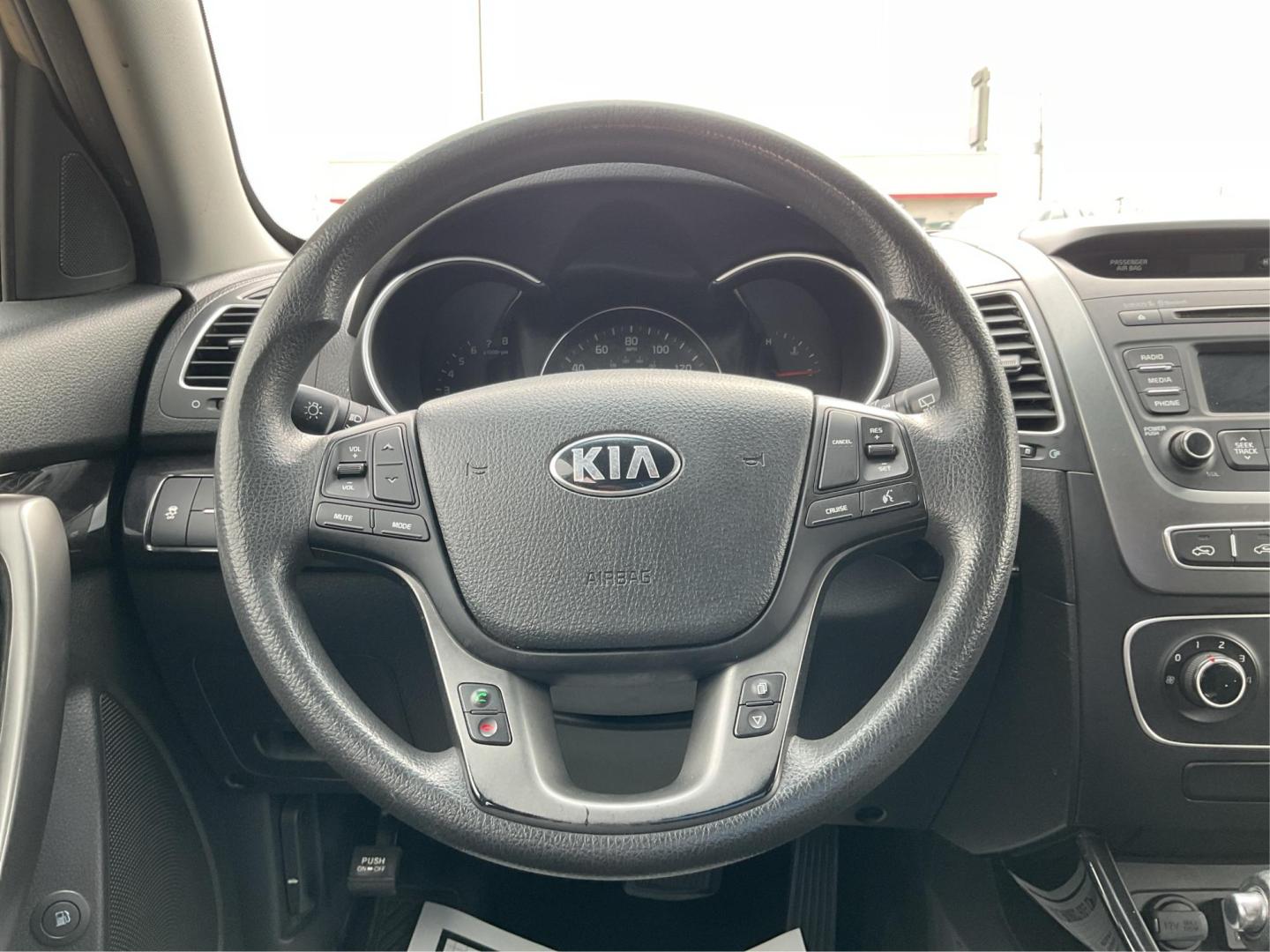 2015 Kia Sorento LX AWD (5XYKTCA62FG) with an 2.4L L4 DOHC 16V engine, 6-Speed Automatic transmission, located at 8750 N County Rd 25A, Piqua, OH, 45356, (937) 908-9800, 40.164391, -84.232513 - 2015 Kia Sorento LX AWD - Photo#15