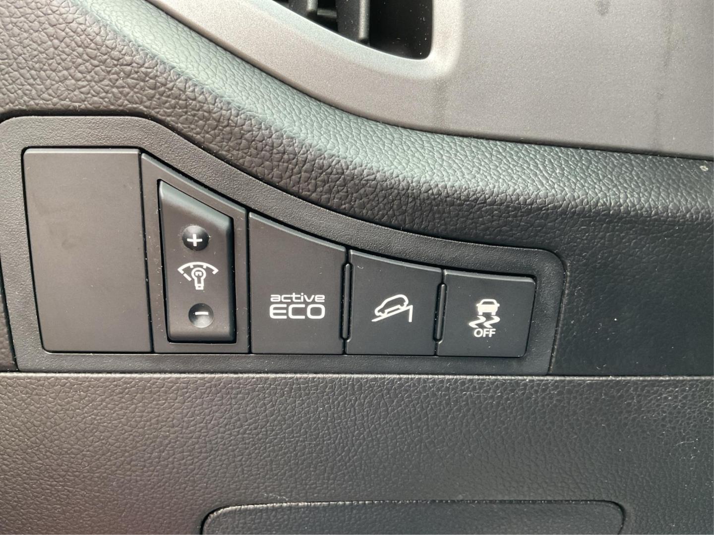 2015 Kia Sportage LX FWD (KNDPB3AC3F7) with an 2.4L V6 DOHC 24V engine, 6-Speed Automatic transmission, located at 1099 N County Rd 25A, Troy, OH, 45373, (937) 908-9800, 40.057079, -84.212883 - Photo#16