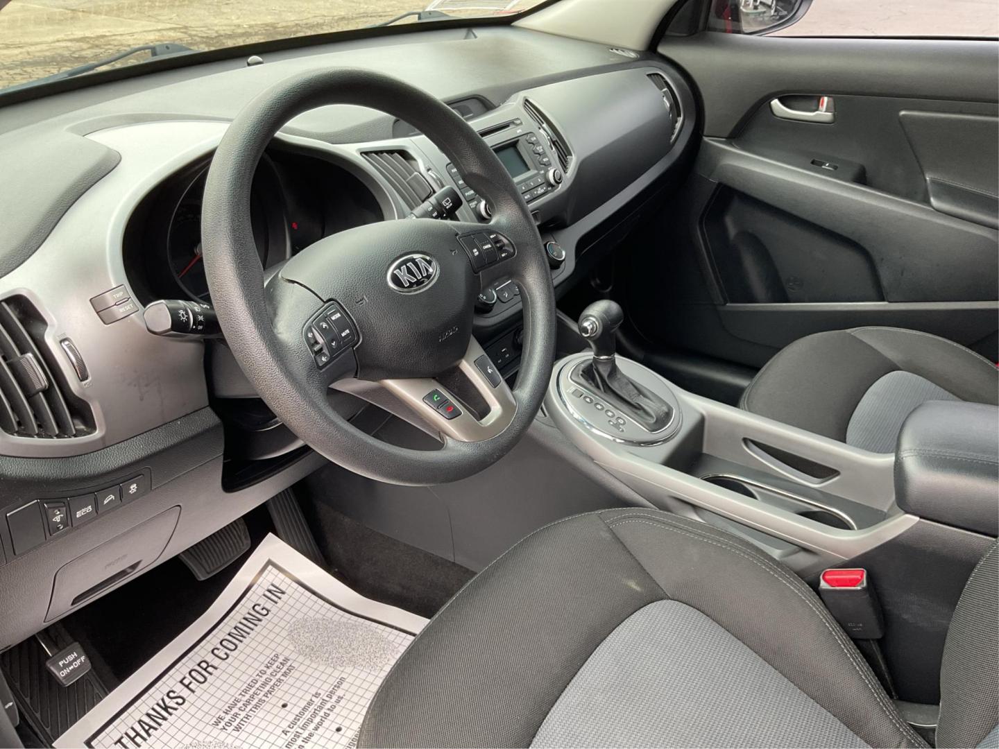 2015 Kia Sportage LX FWD (KNDPB3AC3F7) with an 2.4L V6 DOHC 24V engine, 6-Speed Automatic transmission, located at 1099 N County Rd 25A, Troy, OH, 45373, (937) 908-9800, 40.057079, -84.212883 - Photo#8
