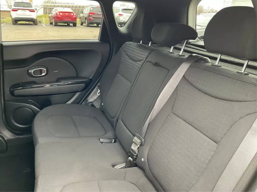 2015 Kia Soul ! (KNDJX3A56F7) with an Other engine, located at 8750 N County Rd 25A, Piqua, OH, 45356, (937) 908-9800, 40.164391, -84.232513 - Photo#10