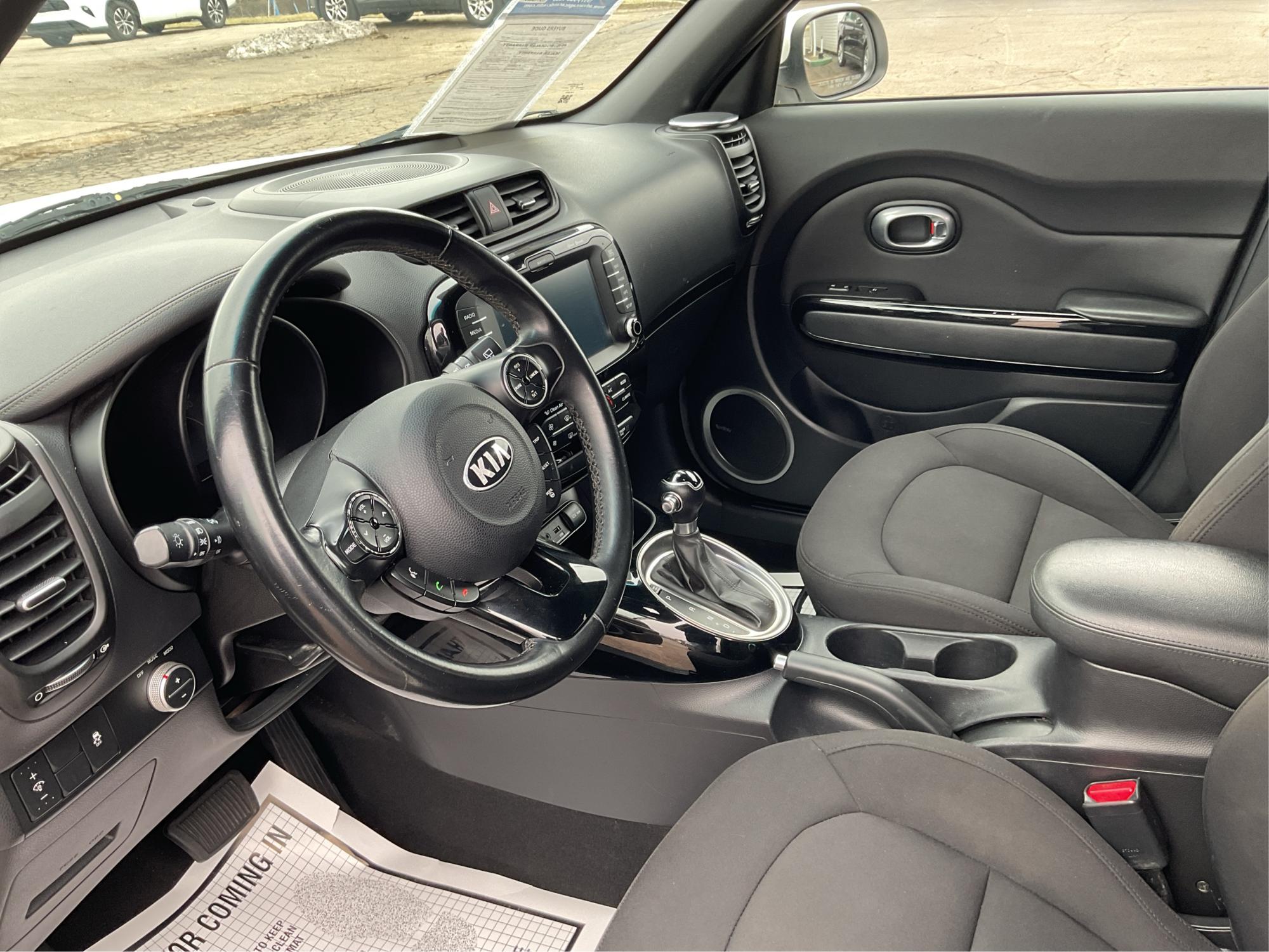 2015 Kia Soul ! (KNDJX3A56F7) with an Other engine, located at 1099 N County Rd 25A , Troy, OH, 45373, (937) 908-9800, 40.057079, -84.212883 - Photo#8