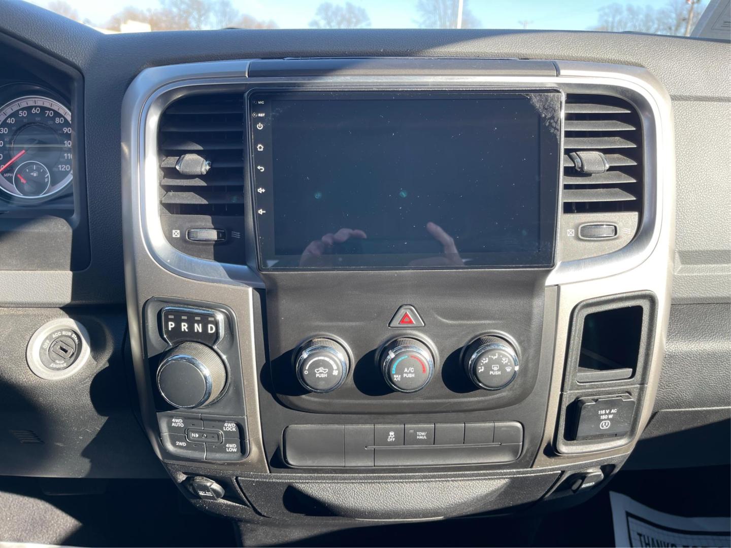 2014 Ram 1500 SLT Quad Cab 4WD (1C6RR7GT7ES) with an 5.7L V8 OHV 16V engine, 8-Speed Automatic transmission, located at 1230 East Main St, Xenia, OH, 45385, (937) 908-9800, 39.688026, -83.910172 - 2014 Ram 1500 SLT Quad Cab 4WD - Photo#12