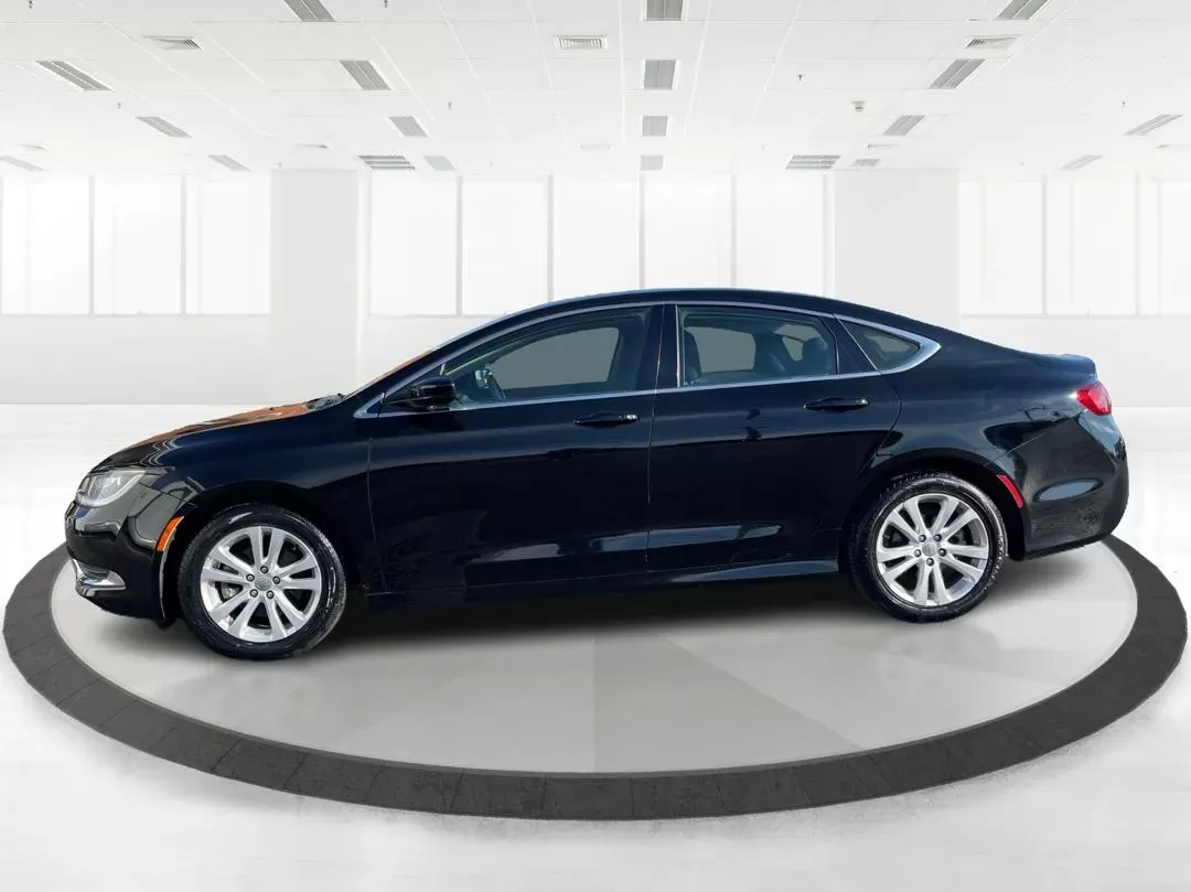 2015 Chrysler 200 Limited (1C3CCCAB8FN) with an Other engine, located at 1184 Kauffman Ave, Fairborn, OH, 45324, (937) 908-9800, 39.807072, -84.030914 - 2015 Chrysler 200 Limited - Photo#5