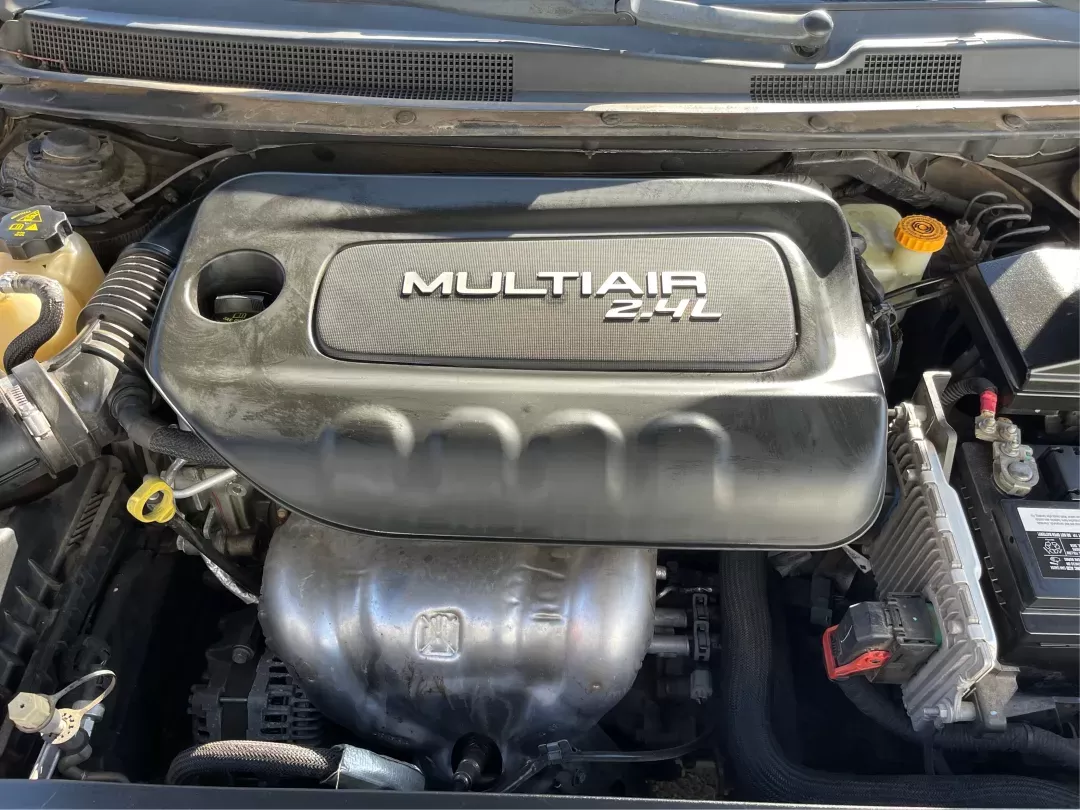 2015 Chrysler 200 Limited (1C3CCCAB8FN) with an Other engine, located at 1184 Kauffman Ave, Fairborn, OH, 45324, (937) 908-9800, 39.807072, -84.030914 - 2015 Chrysler 200 Limited - Photo#10